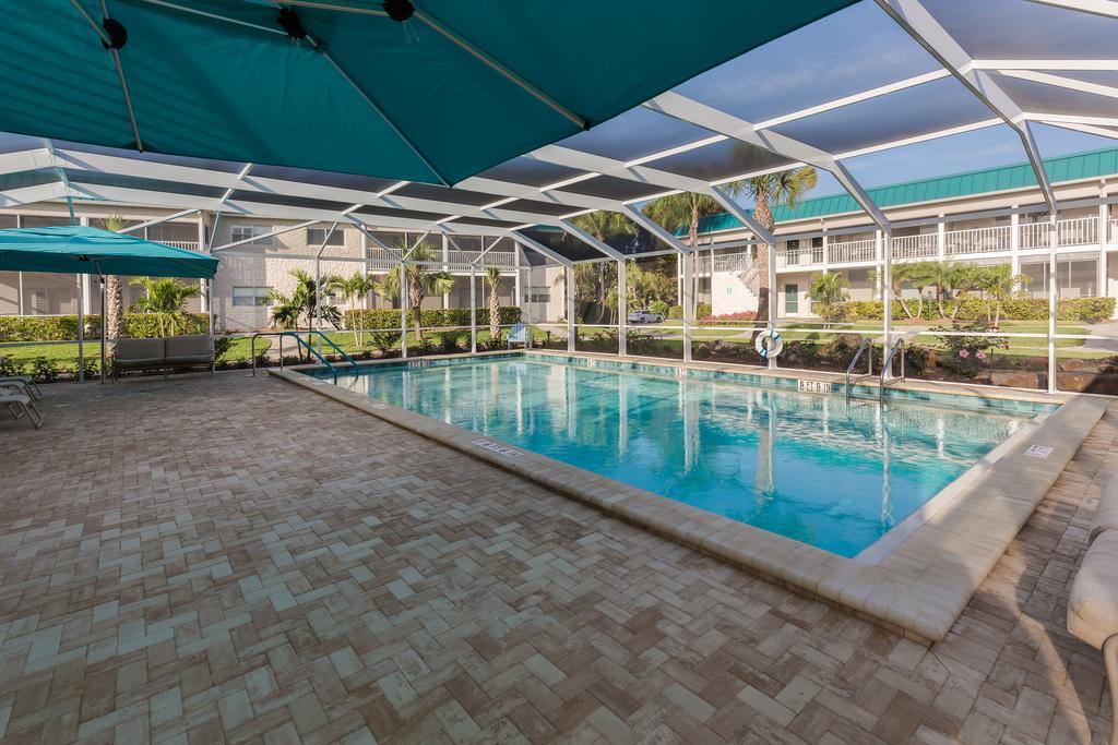 Sanibel Arms West Hotel Exterior photo