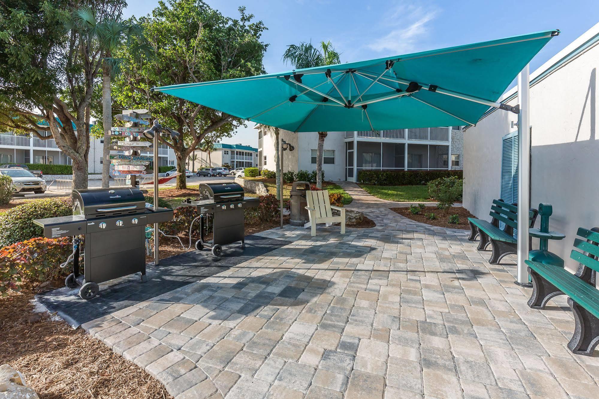 Sanibel Arms West Hotel Exterior photo